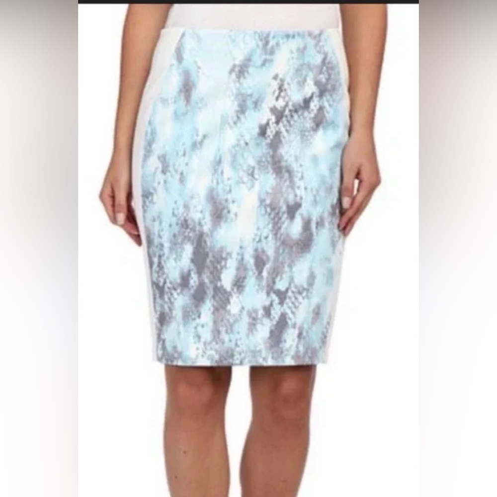 Women's T Tahari "Aria" Skirt With Blue and White Snakeskin Print